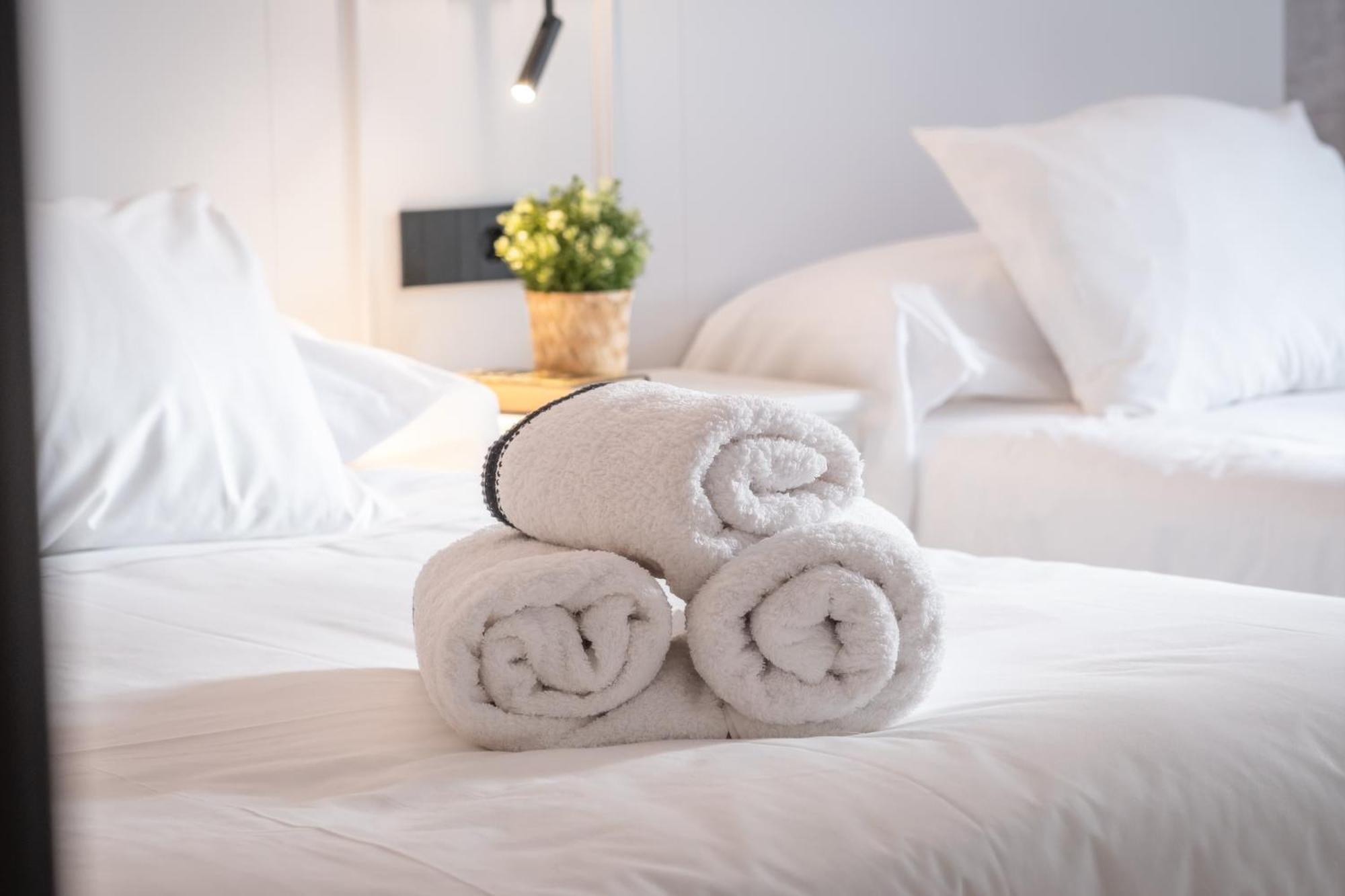 Principe De Vergara Rooms Lujo En El Centro De 로그로노 외부 사진
