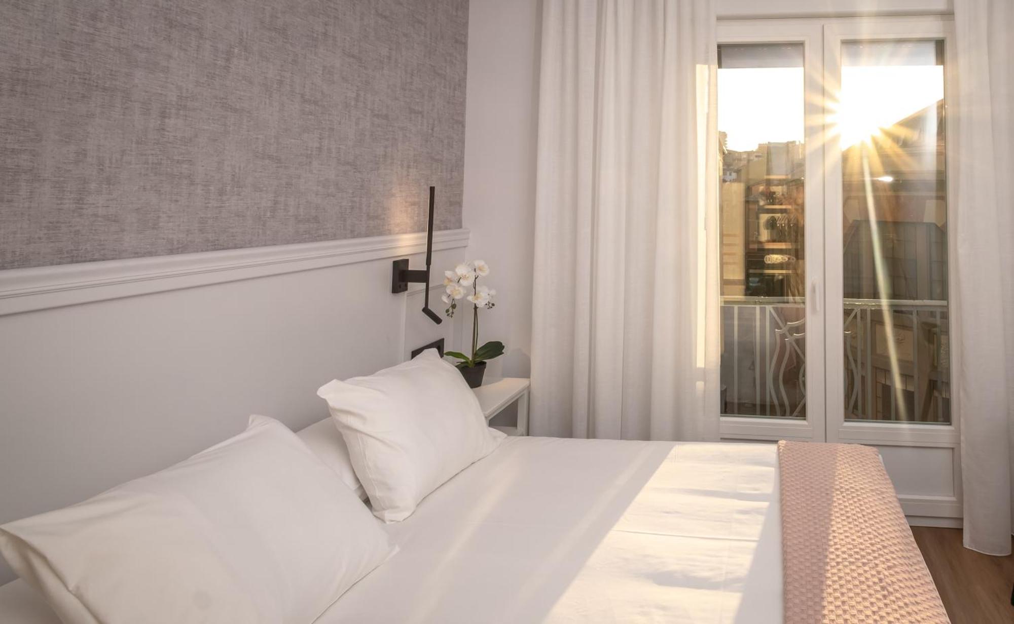 Principe De Vergara Rooms Lujo En El Centro De 로그로노 외부 사진